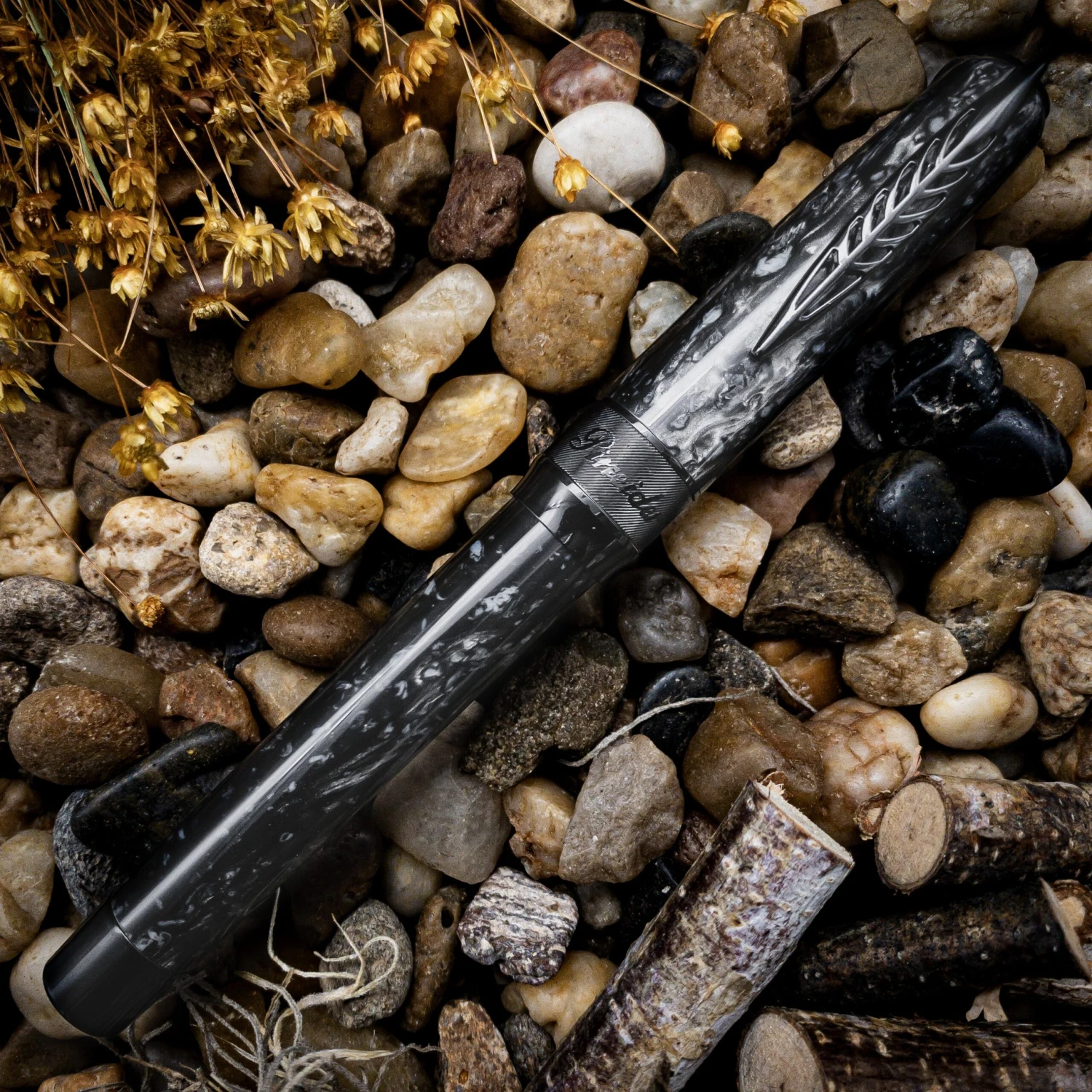 Pineider La Grande Bellezza Rocco Fountain Pen, Grey 2 Pineider La Grande Bellezza Rocco Fountain Pen, Grey - Image 2