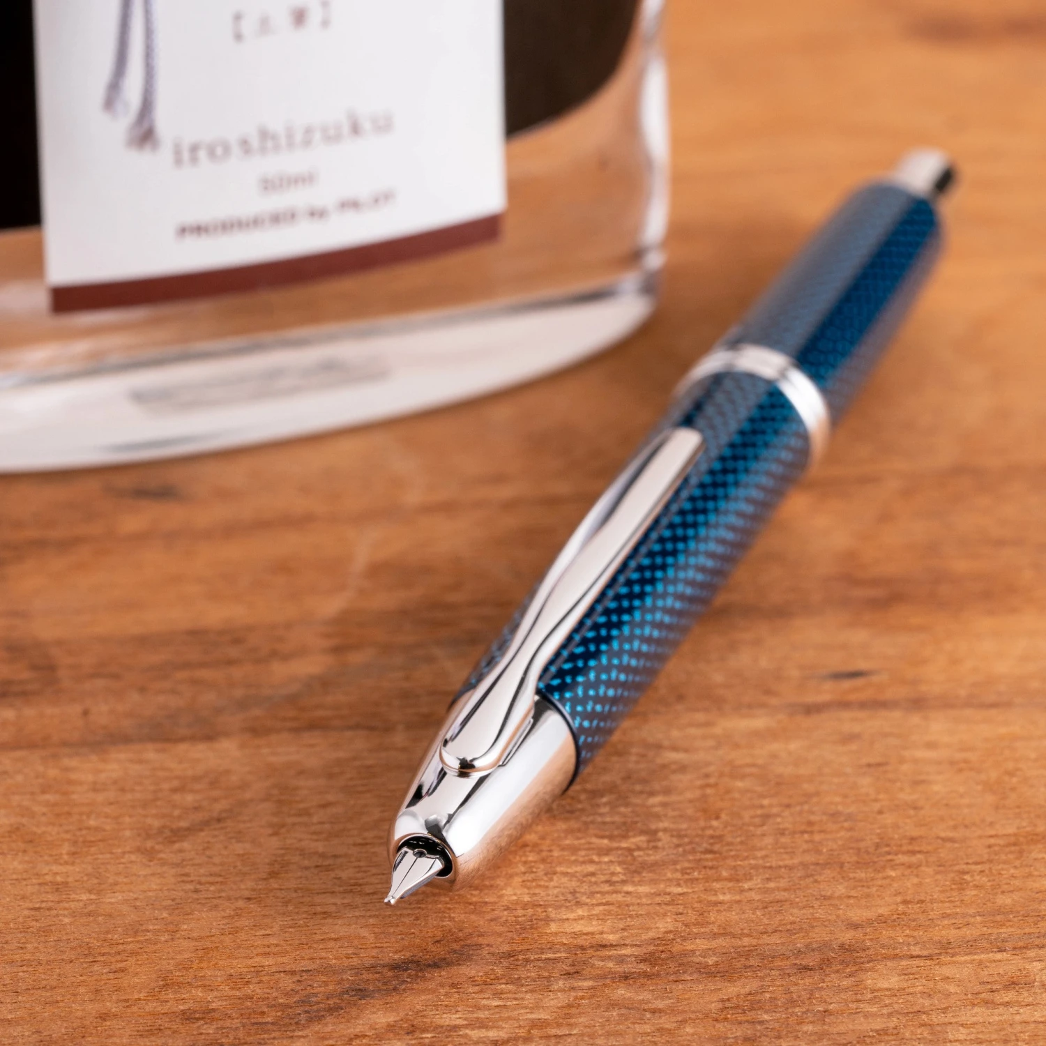 Pilot Vanishing Point Retractable Fountain Pen, Blue Carbonesque 1 Pilot Vanishing Point Retractable Fountain Pen, Blue Carbonesque